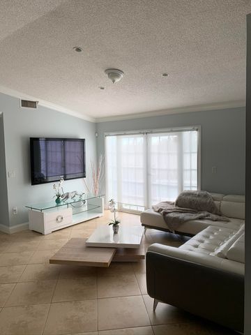 22258 SW 98TH Place ., Cutler Bay, FL 33190