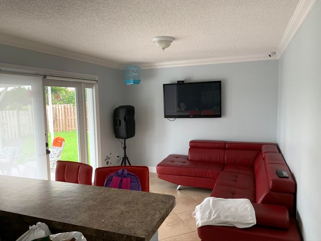 22258 SW 98TH Place ., Cutler Bay, FL 33190