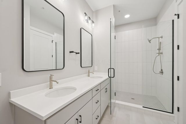 2867 Kobuk Drive, 201, Columbus, OH 43228