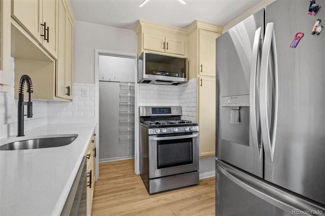 1175 N Emerson Street 305, Denver, CO 80218