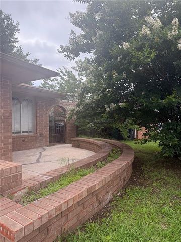 3604 N Willow Springs Drive, Oklahoma City, OK 73112