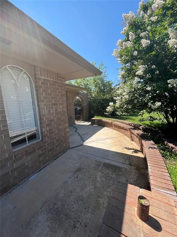 3604 N Willow Springs Drive, Oklahoma City, OK 73112