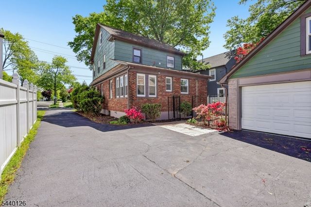 423 E Lincoln Ave, Roselle Park Boro, NJ 07204