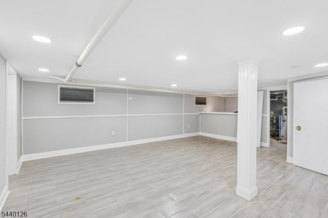 423 E Lincoln Ave, Roselle Park Boro, NJ 07204