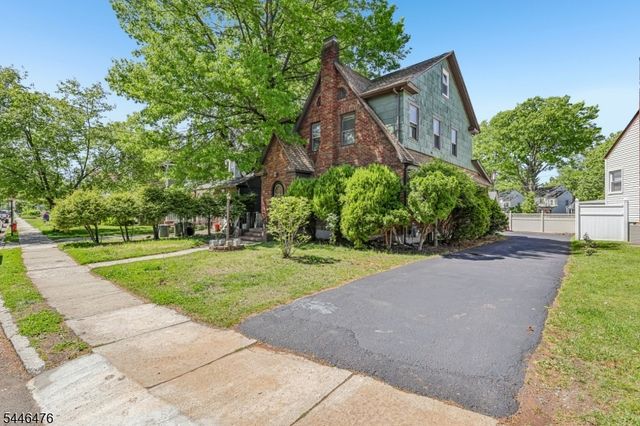 423 E Lincoln Ave, Roselle Park Boro, NJ 07204