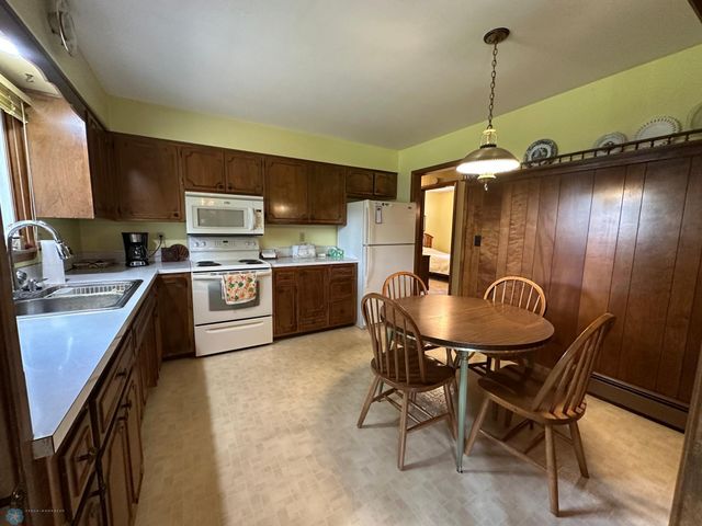 2526 Willow Road N, Fargo, ND 58102