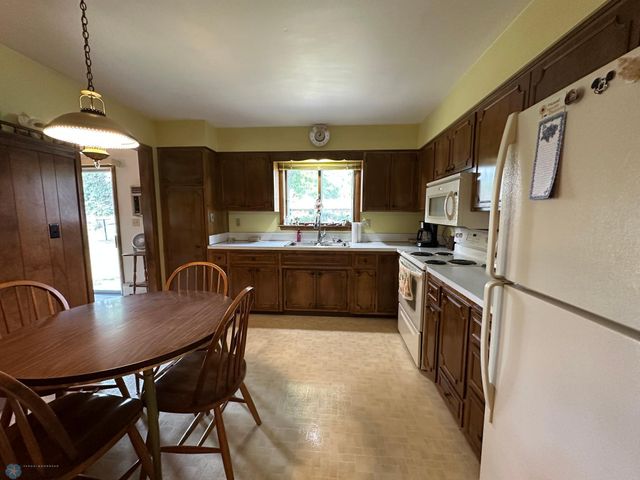 2526 Willow Road N, Fargo, ND 58102