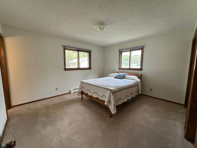 2526 Willow Road N, Fargo, ND 58102