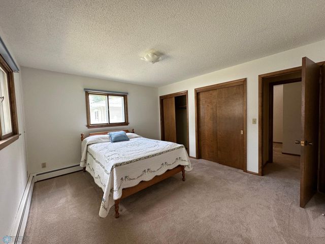 2526 Willow Road N, Fargo, ND 58102