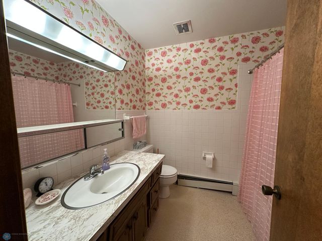 2526 Willow Road N, Fargo, ND 58102