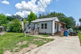 2721 E 16th Street, Des Moines, IA 50316