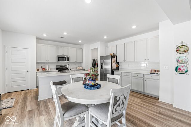 1308 Turnbridge Wells, Avon, IN 46123