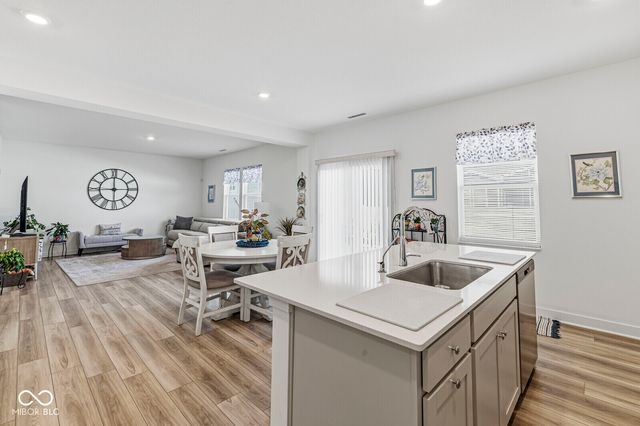 1308 Turnbridge Wells, Avon, IN 46123