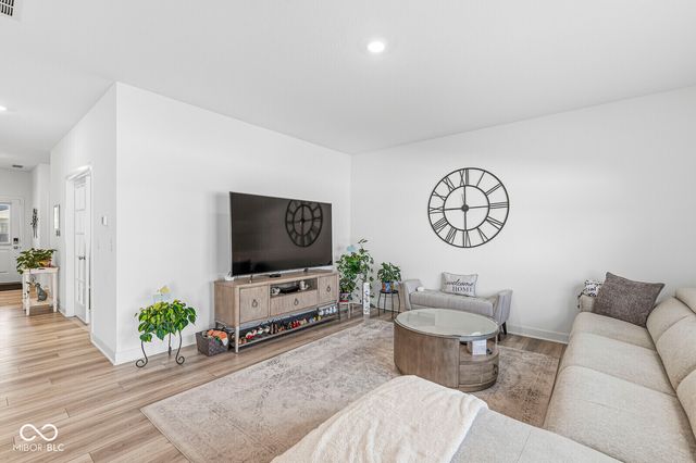 1308 Turnbridge Wells, Avon, IN 46123