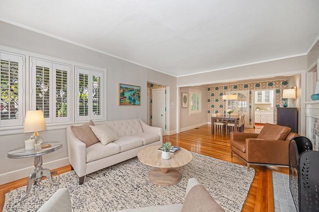 2945 27th St, Sacramento, CA 95818