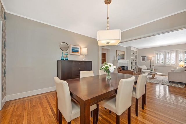 2945 27th St, Sacramento, CA 95818