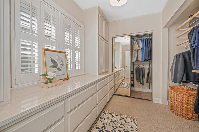 2945 27th St, Sacramento, CA 95818