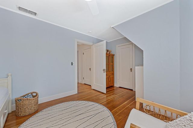 2945 27th St, Sacramento, CA 95818