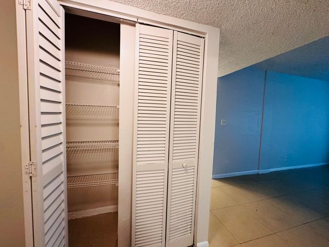 2050 N CONGRESS Avenue 102, West Palm Beach, FL 33401