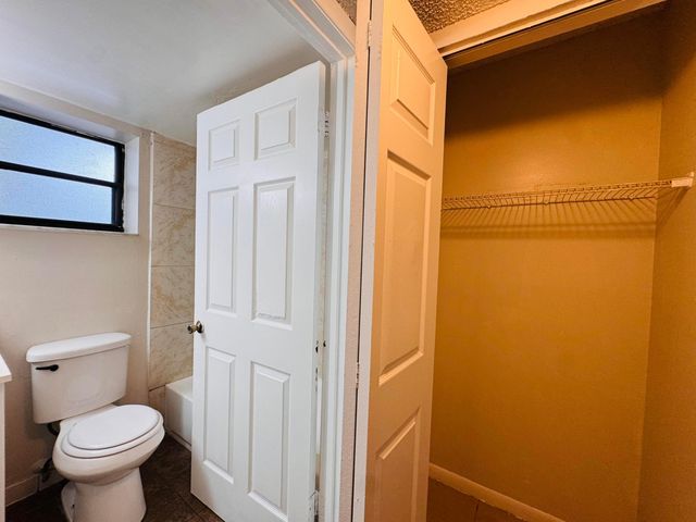 2050 N CONGRESS Avenue 102, West Palm Beach, FL 33401