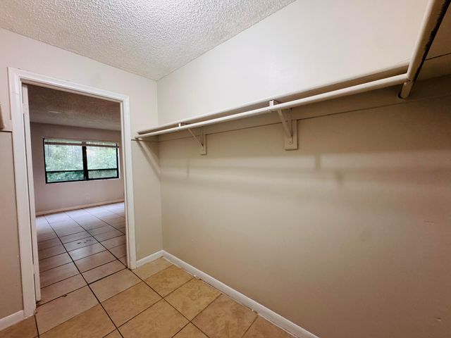 2050 N CONGRESS Avenue 102, West Palm Beach, FL 33401