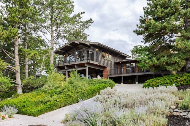 725 E 18TH AVE, Salt Lake City, UT 84103