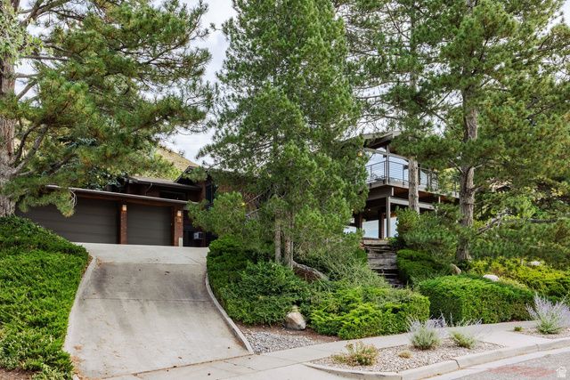 725 E 18TH AVE, Salt Lake City, UT 84103
