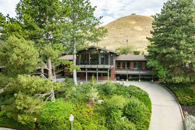725 E 18TH AVE, Salt Lake City, UT 84103