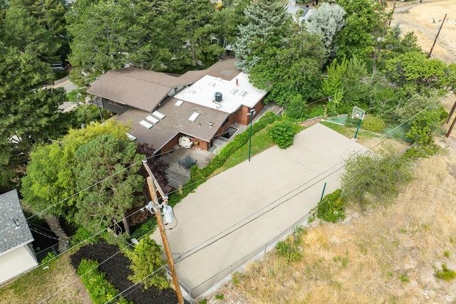 725 E 18TH AVE, Salt Lake City, UT 84103