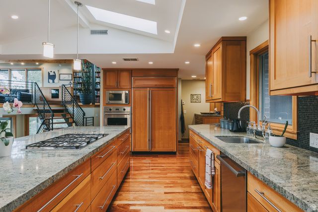 725 E 18TH AVE, Salt Lake City, UT 84103