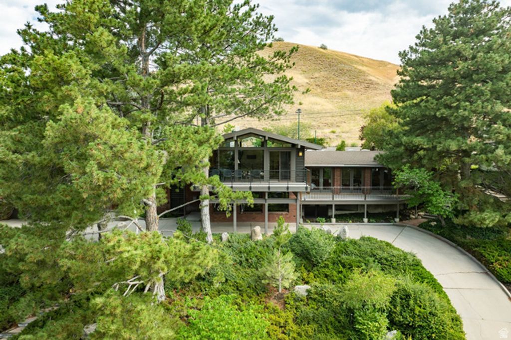 725 E 18TH AVE, Salt Lake City, UT 84103 — photo 2