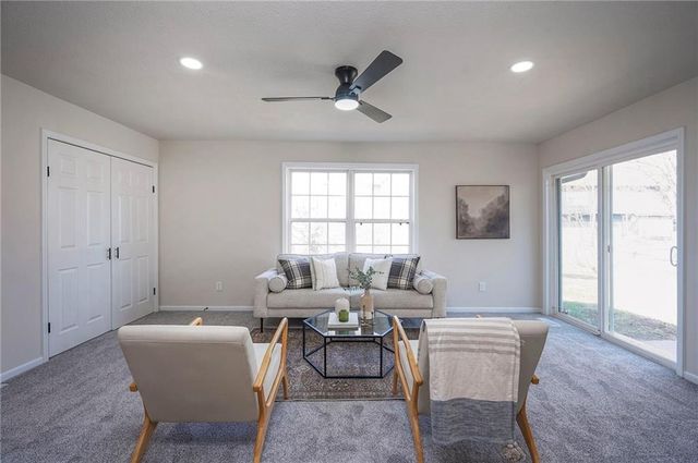 804 Parma Way, Gardner, KS 66030