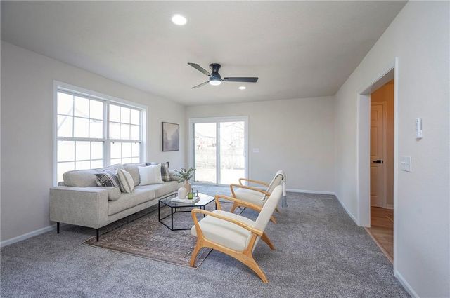 804 Parma Way, Gardner, KS 66030