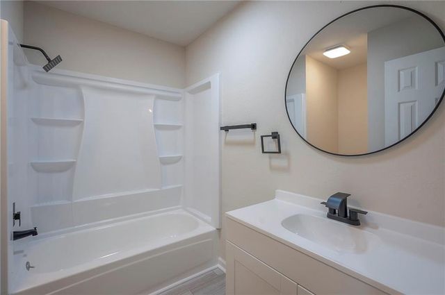 804 Parma Way, Gardner, KS 66030