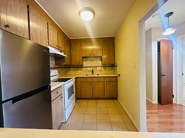 624 Hyde Park Ave C3, Boston, MA 02131