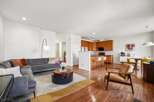 266 Patriot Hill Dr, Bernards Twp., NJ 07920