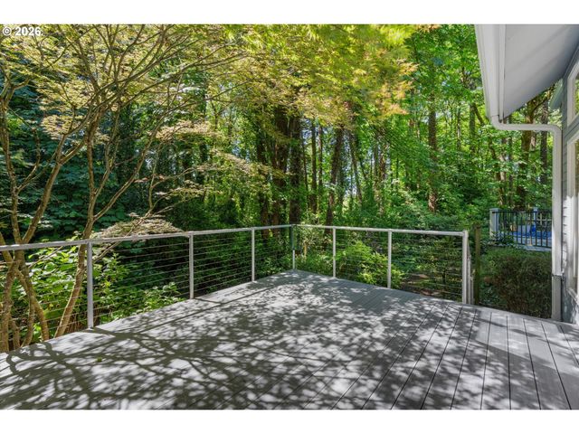 3484 DEVONSHIRE Dr, Lake Oswego, OR 97035
