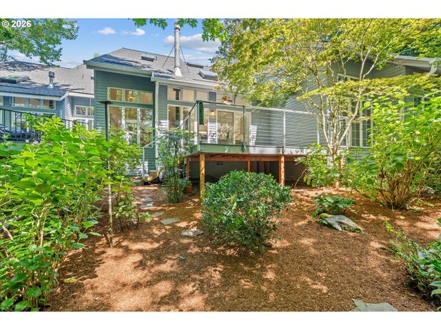 3484 DEVONSHIRE Dr, Lake Oswego, OR 97035