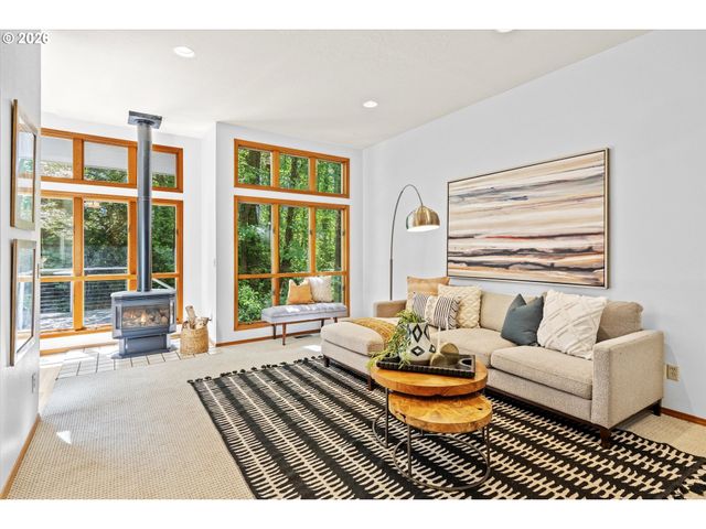 3484 DEVONSHIRE Dr, Lake Oswego, OR 97035