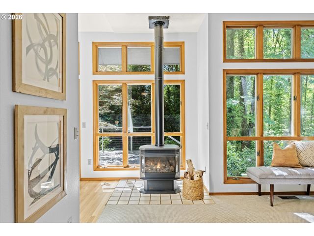3484 DEVONSHIRE Dr, Lake Oswego, OR 97035