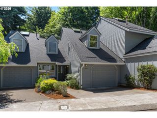 3484 DEVONSHIRE Dr, Lake Oswego, OR 97035