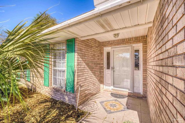 404 Shorewood Cir, Pensacola, FL 32507