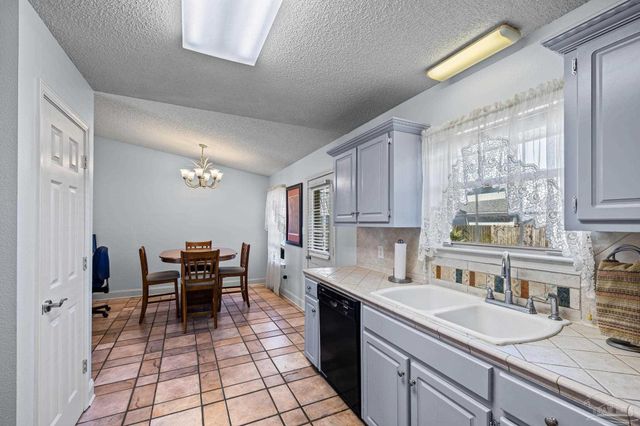 404 Shorewood Cir, Pensacola, FL 32507