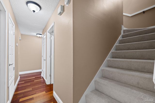 404 Shorewood Cir, Pensacola, FL 32507