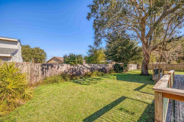 404 Shorewood Cir, Pensacola, FL 32507