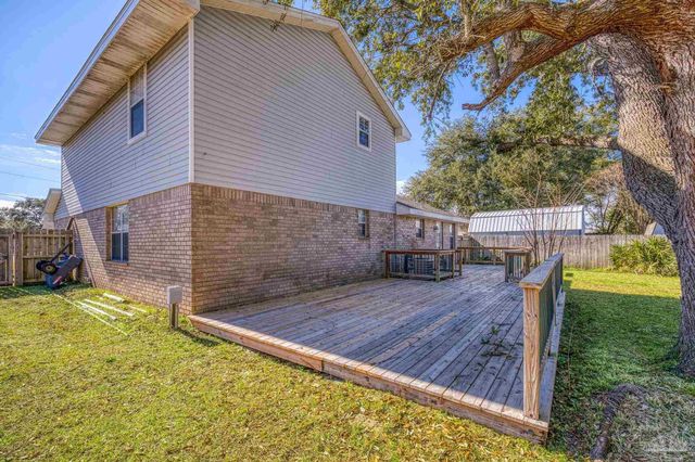 404 Shorewood Cir, Pensacola, FL 32507