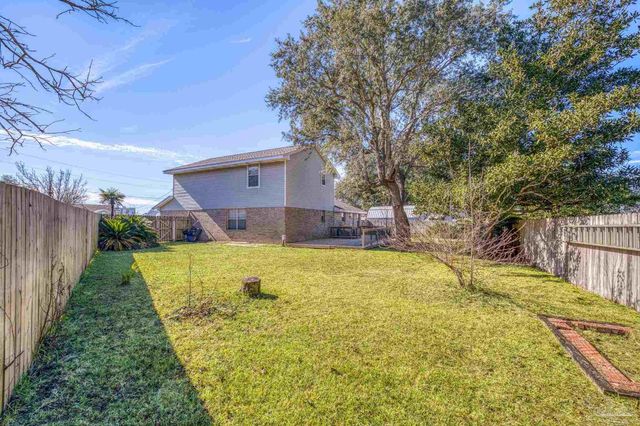 404 Shorewood Cir, Pensacola, FL 32507