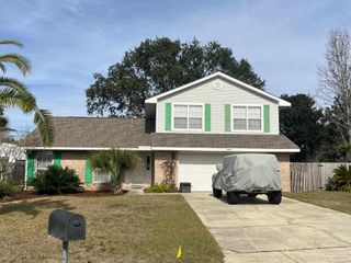 404 Shorewood Cir, Pensacola, FL 32507