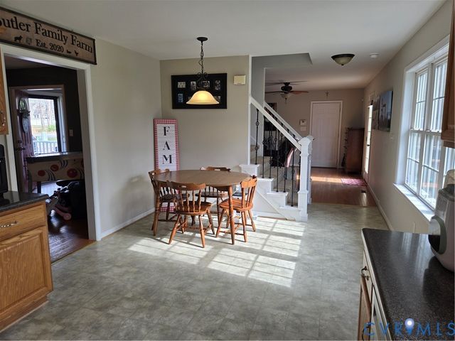 9370 Deerlake Dr, New Kent, VA 23124