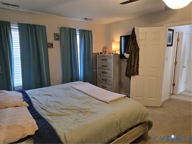 9370 Deerlake Dr, New Kent, VA 23124